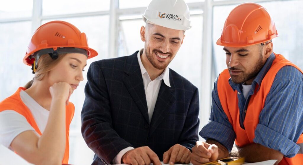 What is a Commercial Contractor and How to Hire the Right One